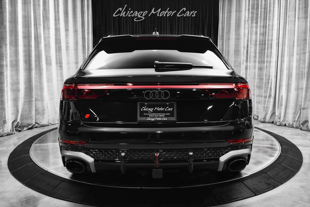 2025 Audi RS Q8 - Image 4 of 12