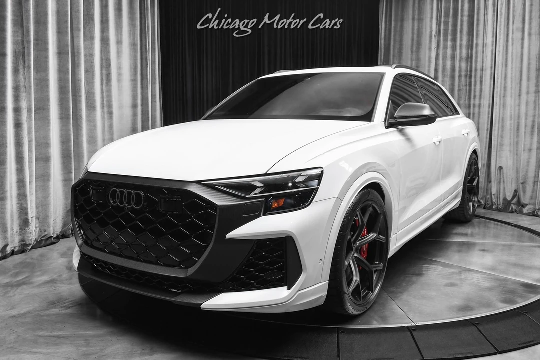 2025 Audi RS Q8 - Image 2 of 21
