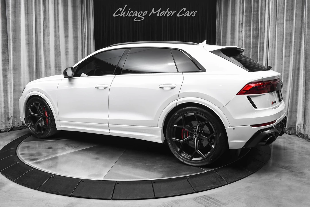 2025 Audi RS Q8 - Image 3 of 21