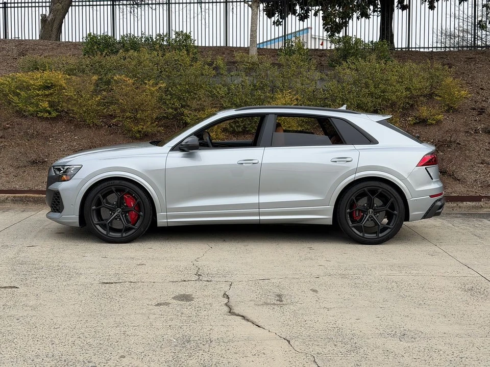 2025 Audi RS Q8 - Image 7 of 21