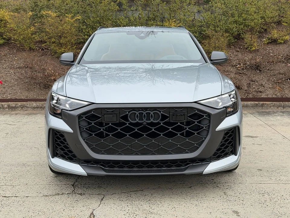 2025 Audi RS Q8 - Image 10 of 21