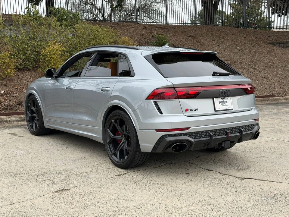 2025 Audi RS Q8 - Image 6 of 21