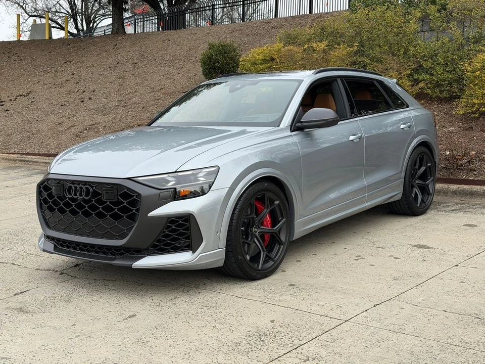 2025 Audi RS Q8 - Image 9 of 21