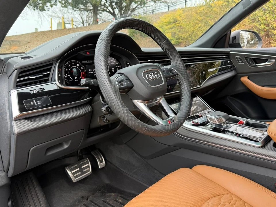 2025 Audi RS Q8 - Image 16 of 21