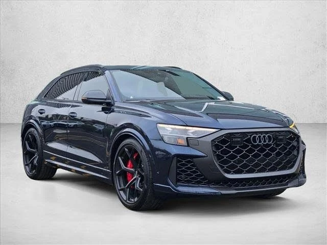 2025 Audi RS Q8 Performance - Image 3 of 19