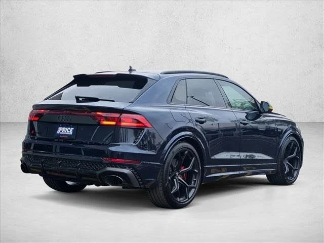2025 Audi RS Q8 Performance - Image 5 of 19
