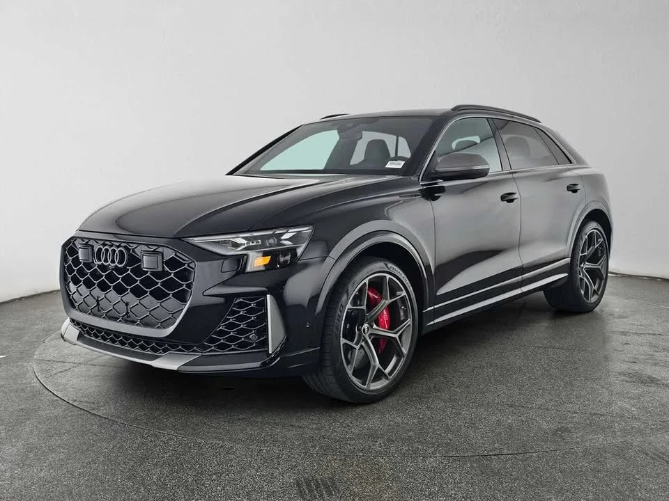 2025 Audi RS Q8 Performance - Image 7 of 20