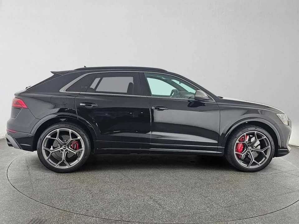 2025 Audi RS Q8 Performance - Image 2 of 20