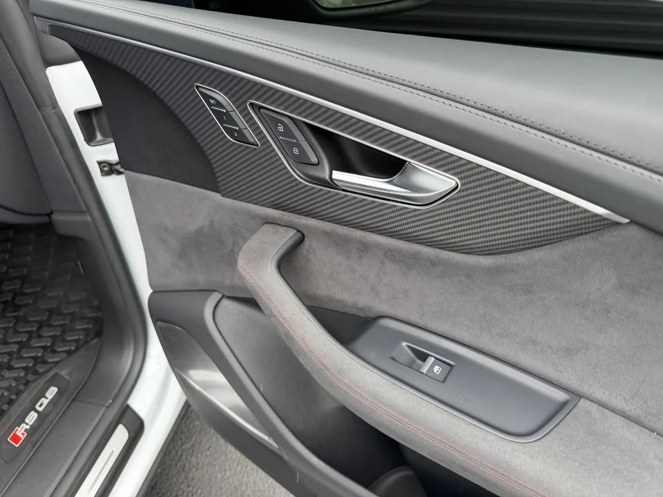 2025 Audi RS Q8 Performance - Image 18 of 20