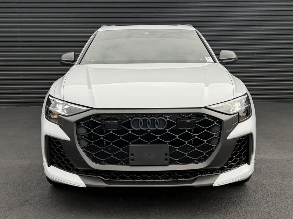 2025 Audi RS Q8 Performance - Image 6 of 20