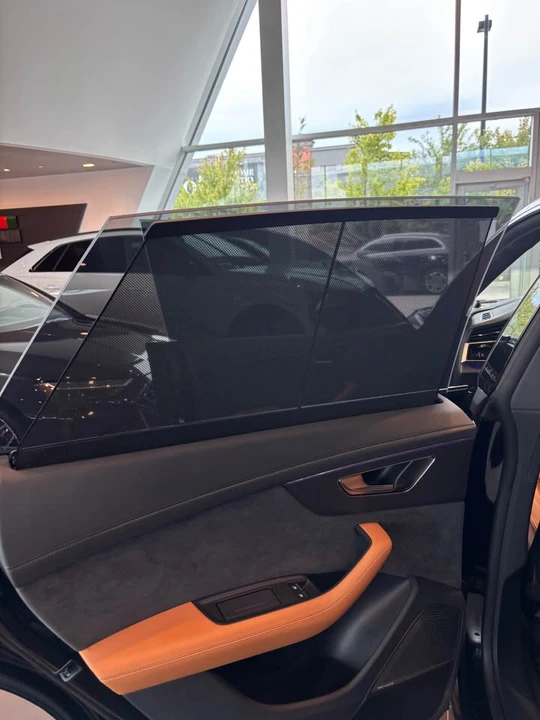 2025 Audi RS Q8 Performance - Image 12 of 17
