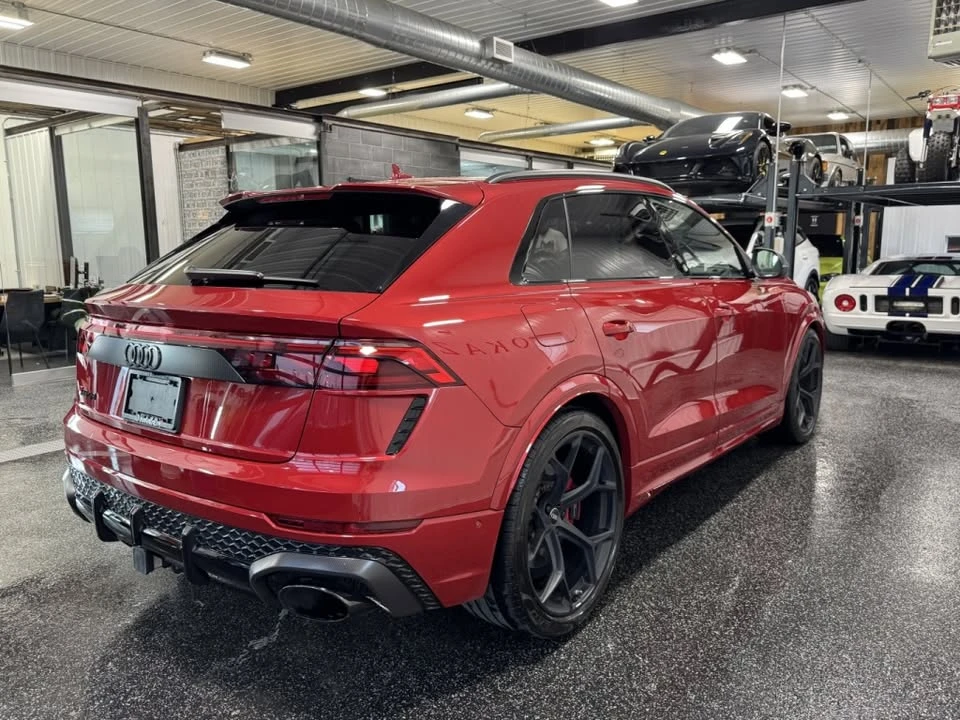 2025 Audi RS Q8 Performance - Image 4 of 10