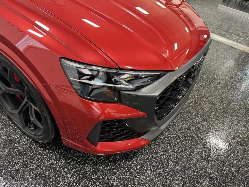 2025 Audi RS Q8 Performance - Image 6 of 10