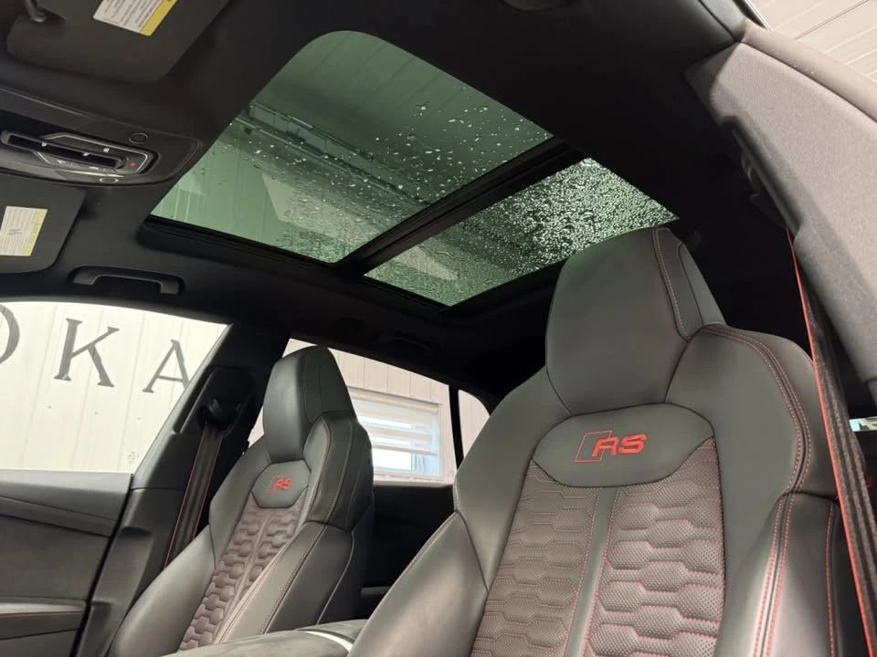 2025 Audi RS Q8 Performance - Image 10 of 10