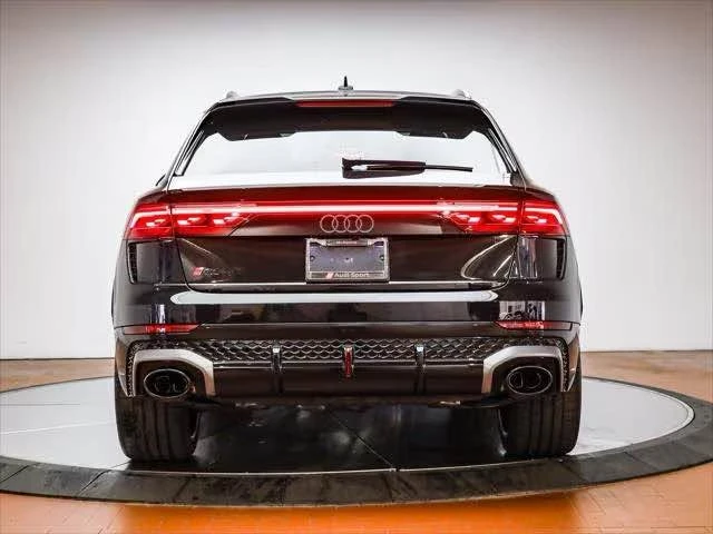 2025 Audi RS Q8 Performance - Image 15 of 17