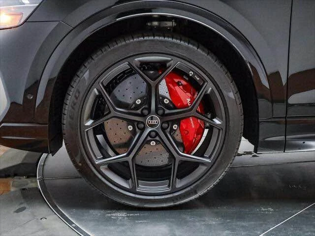 2025 Audi RS Q8 Performance - Image 17 of 17