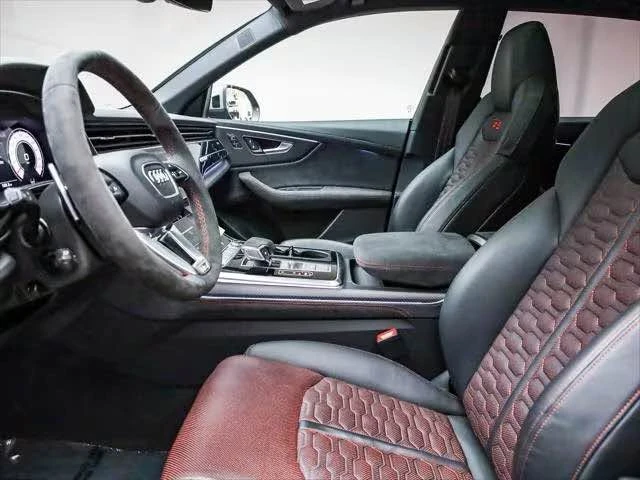 2025 Audi RS Q8 Performance - Image 6 of 17