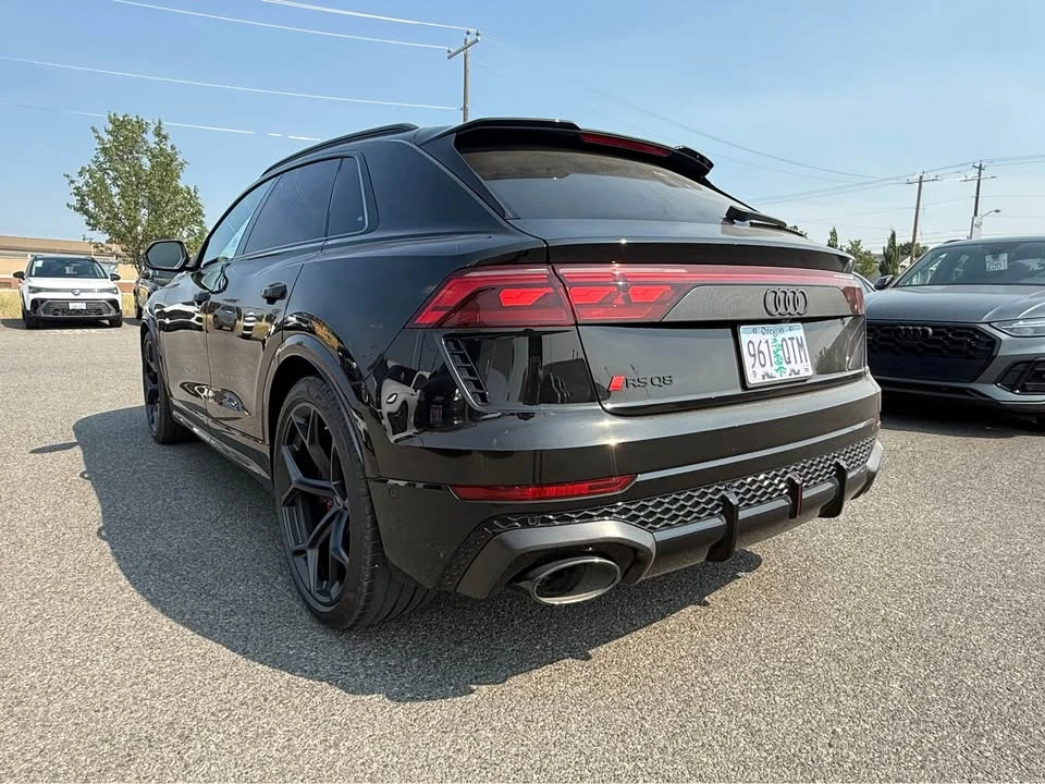 2025 Audi RS Q8 Performance - Image 5 of 17