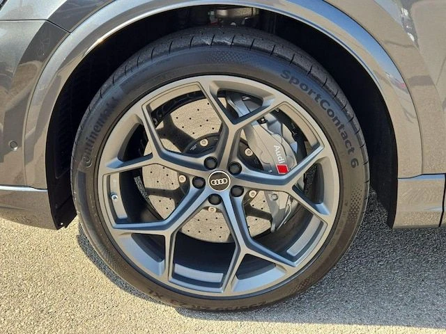 2025 Audi RS Q8 Performance - Image 11 of 20