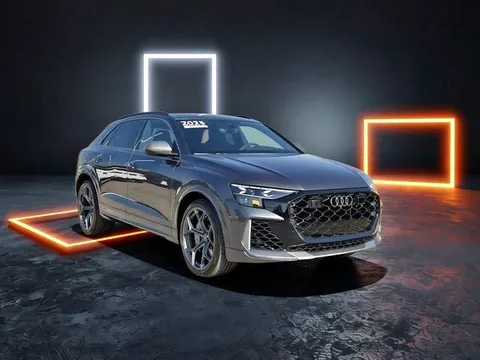 2025 Audi RS Q8 SUV Performance