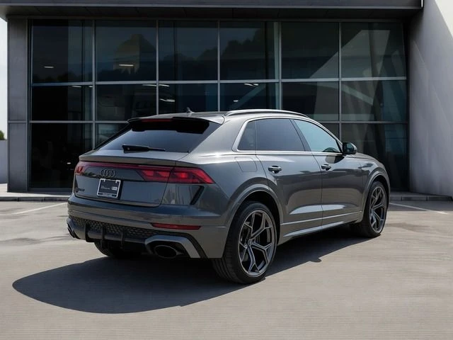 2025 Audi RS Q8 Performance - Image 8 of 20