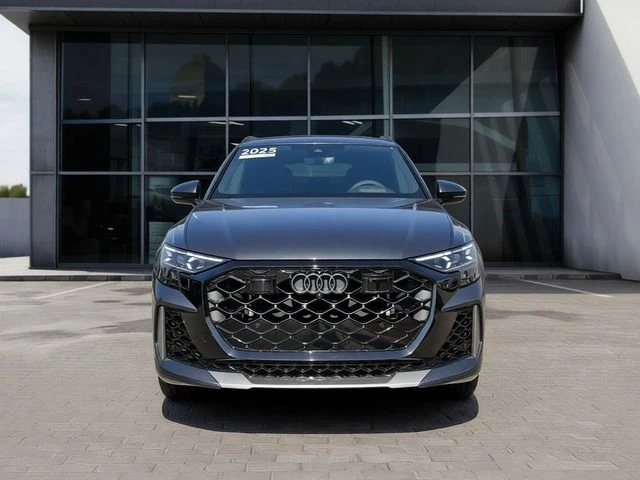 2025 Audi RS Q8 Performance - Image 10 of 20