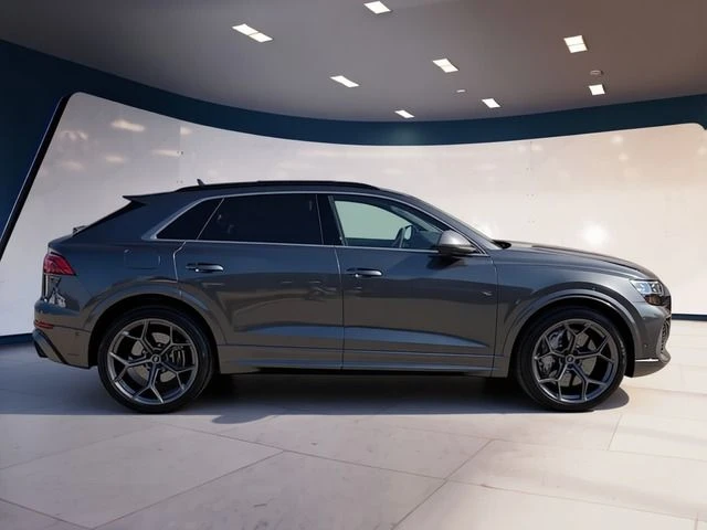 2025 Audi RS Q8 Performance - Image 9 of 20