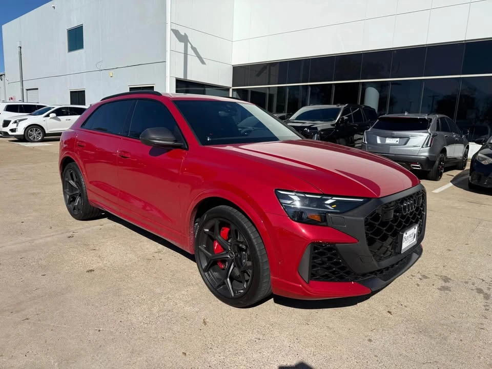 2025 Audi RS Q8 Performance - Image 2 of 8
