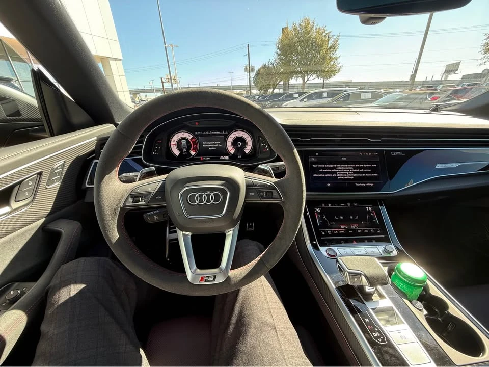 2025 Audi RS Q8 Performance - Image 5 of 8