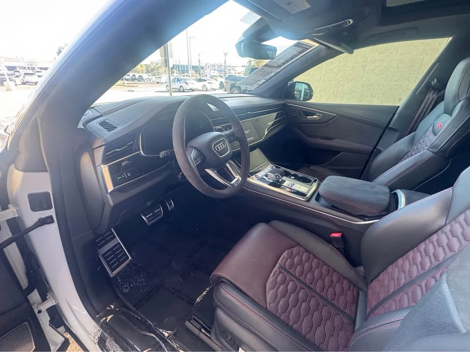 2025 Audi RS Q8 Performance - Image 6 of 13