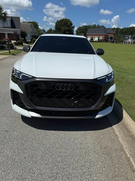 2025 Audi RS Q8 Performance - Image 4 of 20