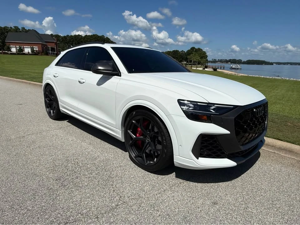 2025 Audi RS Q8 Performance - Image 3 of 20