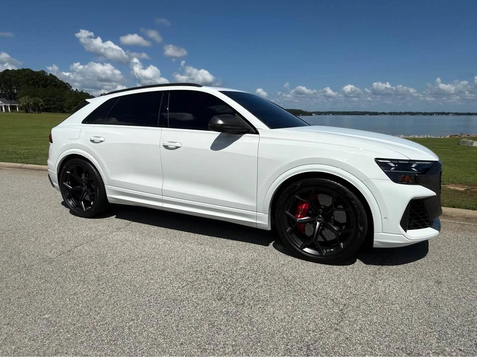 2025 Audi RS Q8 Performance - Image 2 of 20