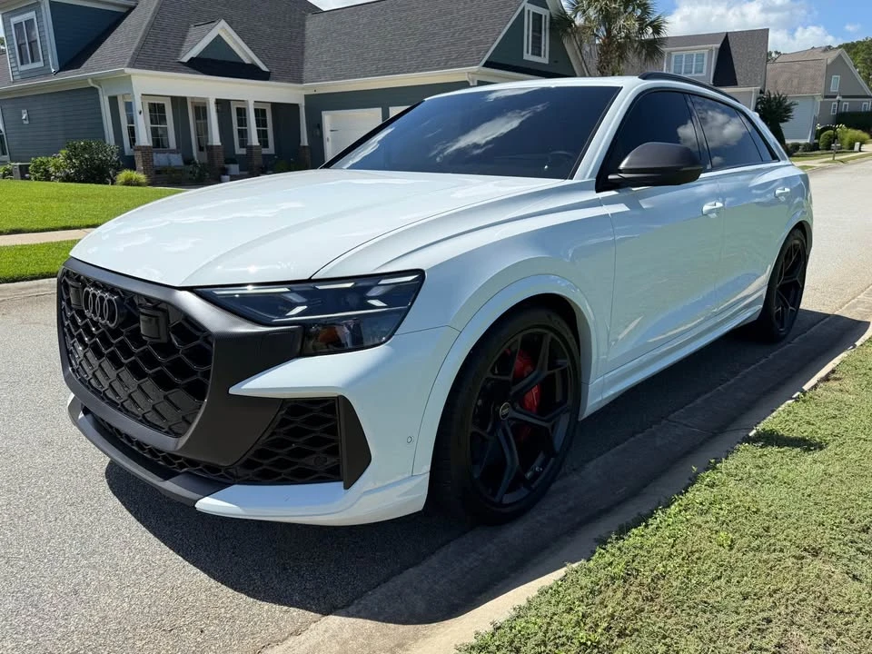 2025 Audi RS Q8 Performance - Image 5 of 20