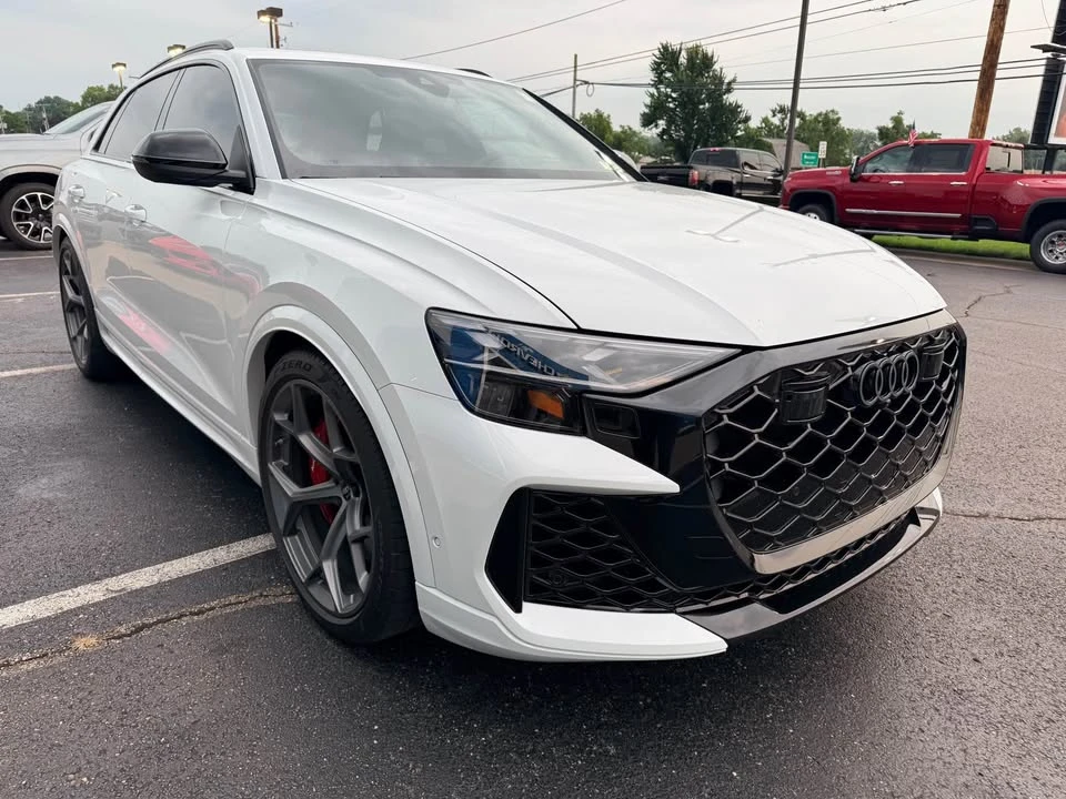 2025 Audi RS Q8 Performance - Image 2 of 14
