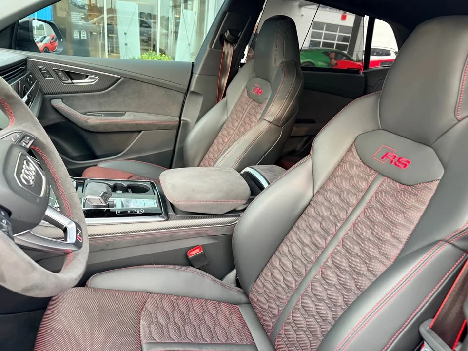 2025 Audi RS Q8 Performance - Image 6 of 14