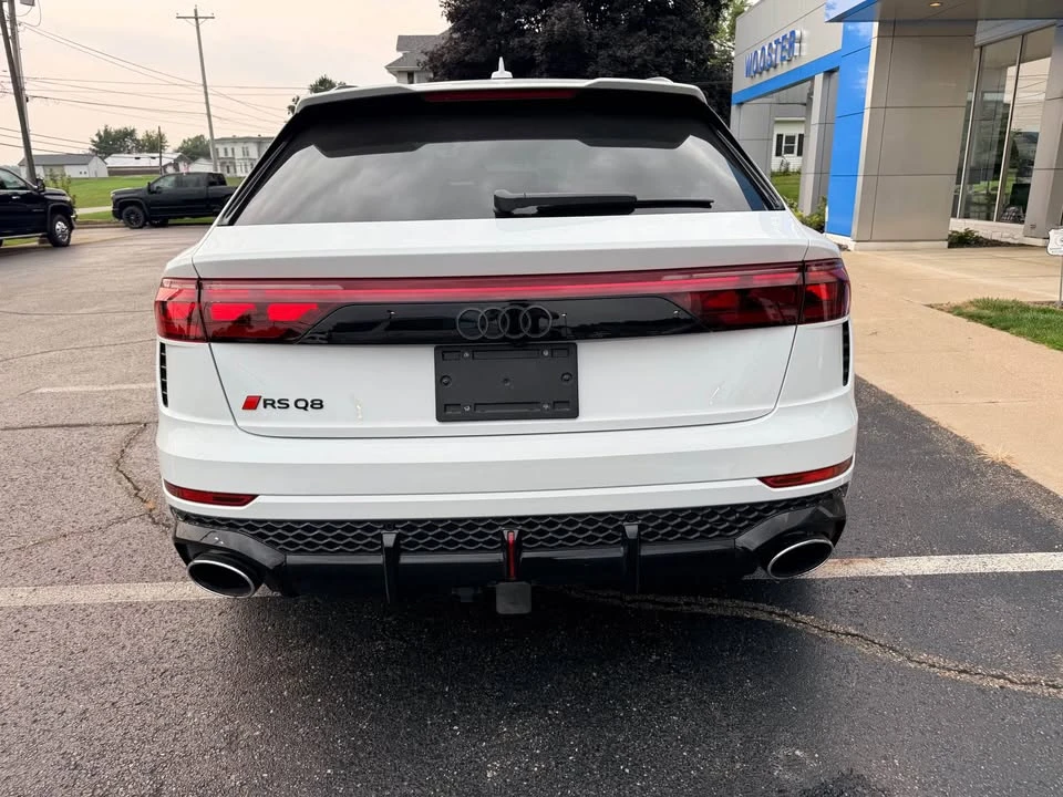 2025 Audi RS Q8 Performance - Image 4 of 14