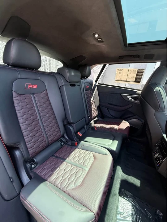 2025 Audi RS Q8 - Image 10 of 14