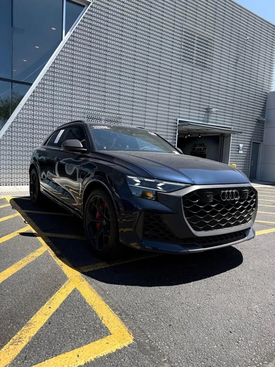 2025 Audi RS Q8 - Image 4 of 14