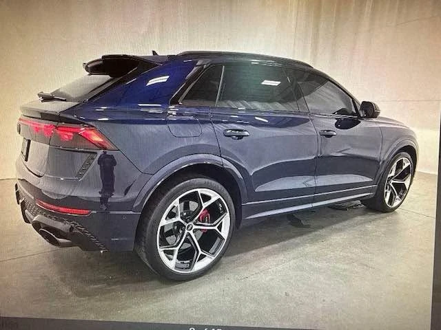 2025 Audi RS Q8 Performance - Image 2 of 8
