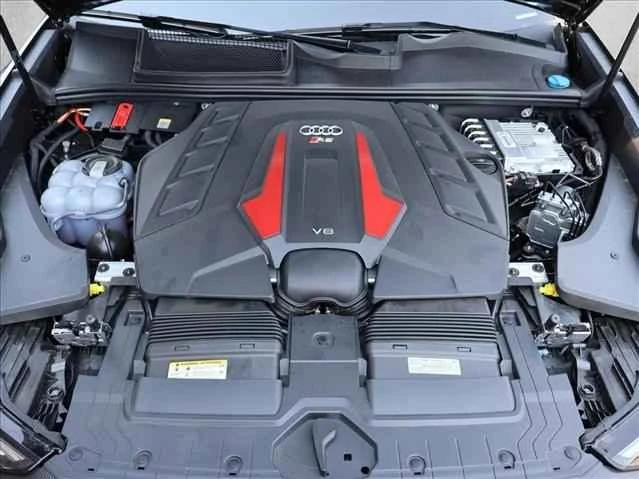 2025 Audi RS Q8 Performance - Image 7 of 7