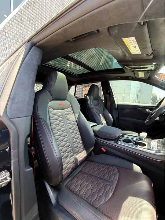 2025 Audi RS Q8 - Image 13 of 14