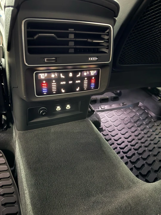 2025 Audi RS Q8 - Image 16 of 21