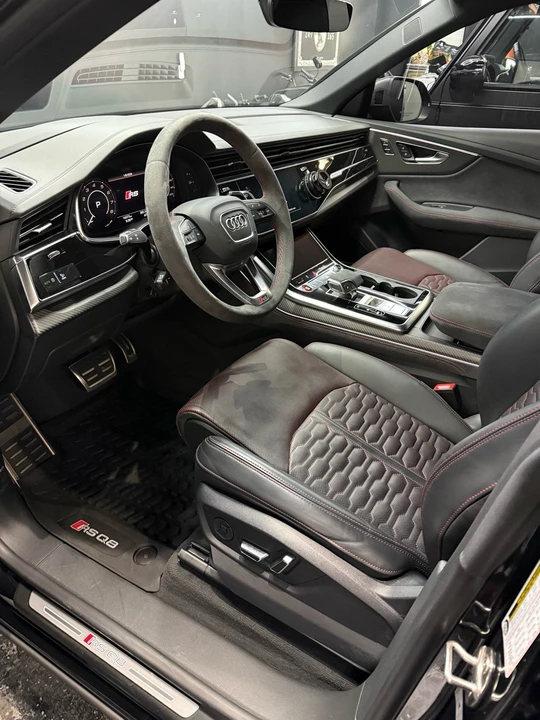 2025 Audi RS Q8 - Image 10 of 21