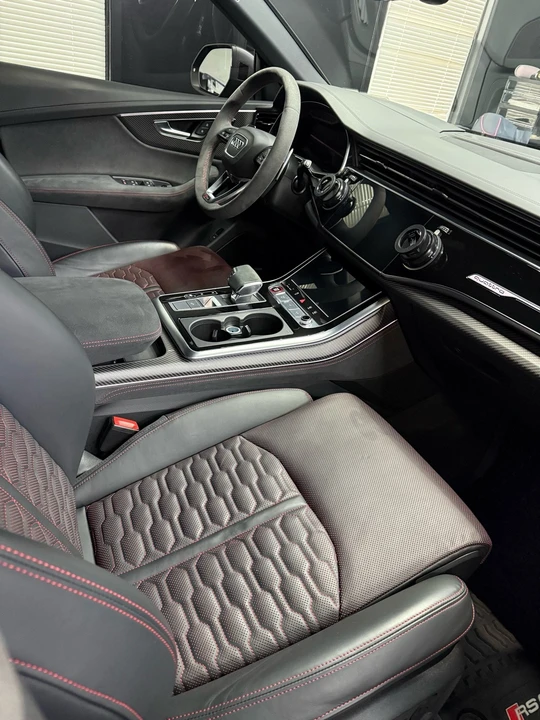 2025 Audi RS Q8 - Image 9 of 21