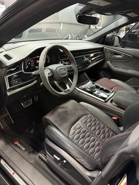2025 Audi RS Q8 - Image 14 of 21