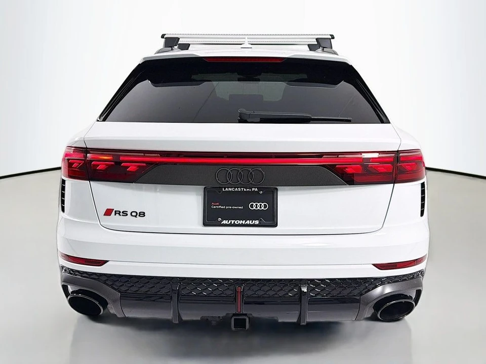 2025 Audi RS Q8 Performance - Image 6 of 12