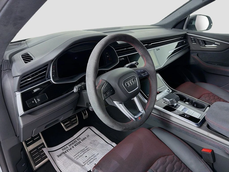 2025 Audi RS Q8 Performance - Image 9 of 12