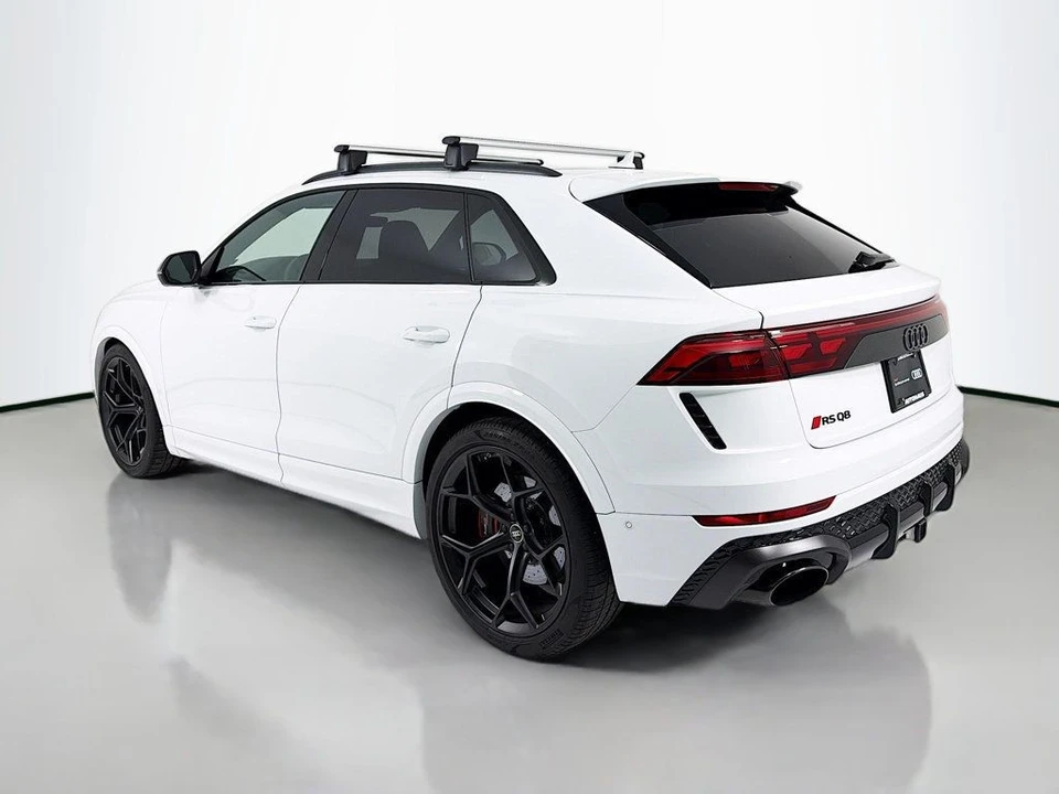 2025 Audi RS Q8 Performance - Image 5 of 12
