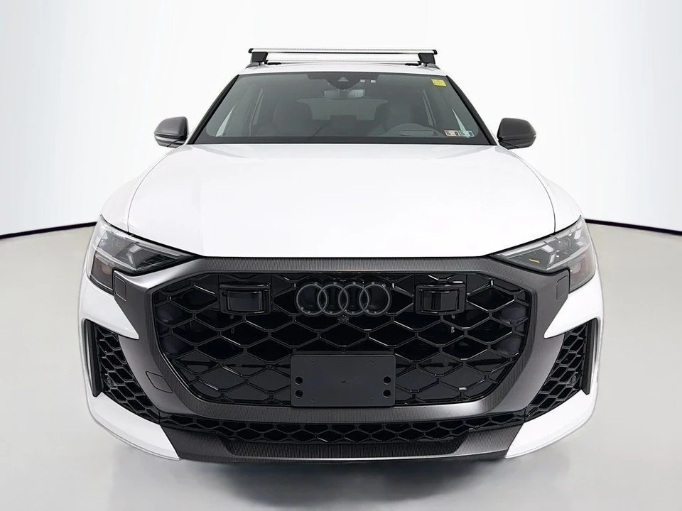 2025 Audi RS Q8 Performance - Image 2 of 12